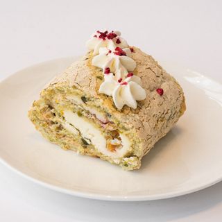 Фисташковый рулет