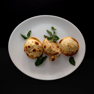 Empanadilla Al Horno De Jamón Y Queso