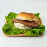 Punjena plјeskavica 300g