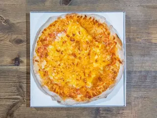 Pizza 4 Quesos (30 Cm.)
