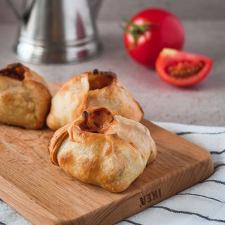 Empanada De Caprese