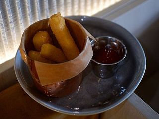 Сирні палички