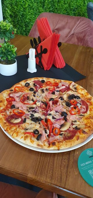 Pizza Trifoiaş Ø 32cm