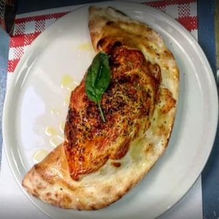 Calzone Carbonara