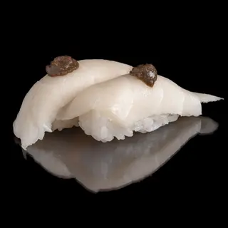 Nigiri Pez Mantequilla Con Trufa (2 Pzs.)