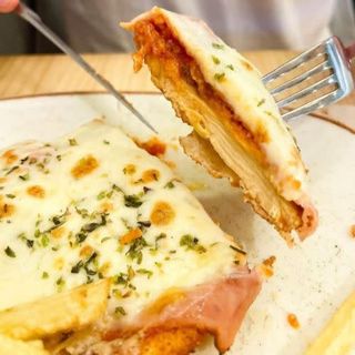 Milanesa Napolitana De Pollo