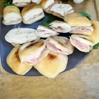 Tigelle con porchetta