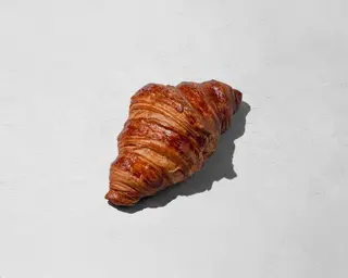 Croissant francés de mantequilla