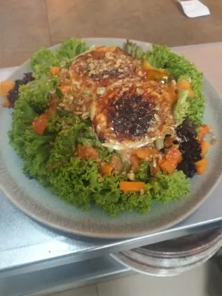 Ensalada De Queso De Cabra Canario