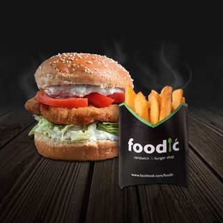 Crunchy Burger i Mali Pomfrit