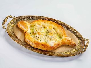 Po adzarsku z chinkali mięsnymi