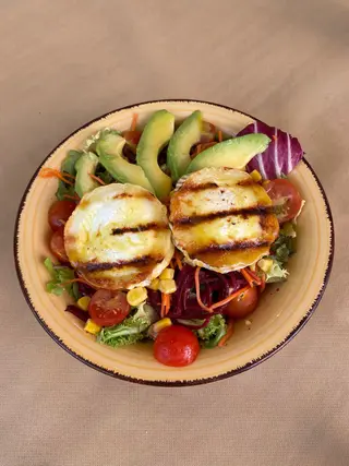 Ensalada de queso de cabra