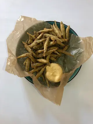 Анчоус фрі з соусом Айолі