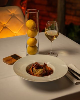 Arancine cu mozzarella si sos de rosii