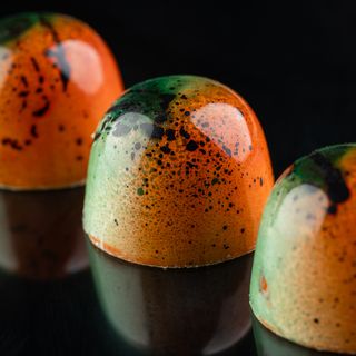 მანგოსა და ქოქოსის ბონბონი