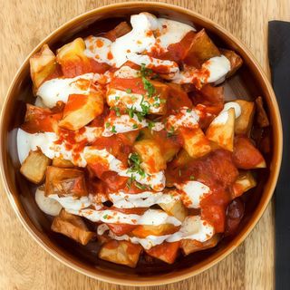 Tapa de papas bravas