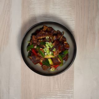 Manitas de cerdo estilo Sichuan