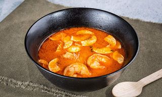 ტომიამი ქოქოსით და კრევეტით