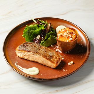 Salmón a la plancha