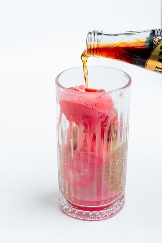 Ice cream Cola ванильный /клубничный 