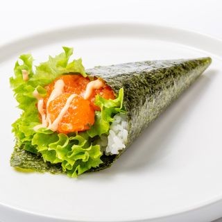 44. Temaki spicy sake 