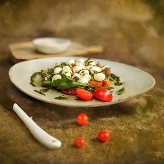 Помидоры с рукколой и моцареллой/ Roșii cu rucola si mozzarella