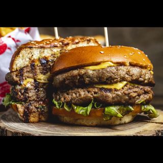 Double Deluxe Burger