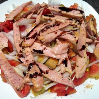 Ensalada de Tomate con  Ventresca