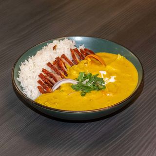 Vit Cari - Rață cu sos curry și orez