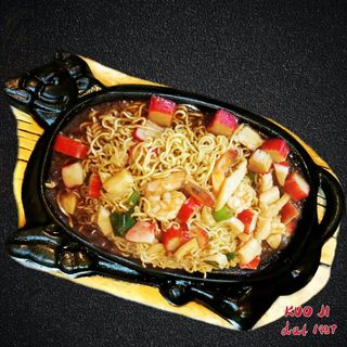 19a  -Noodles orientali ( Noodles istantanei ) con pesce alla piastra