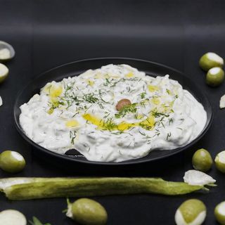 Млечна салата с яйце (250гр)