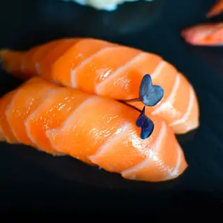 Nigiri salmone
