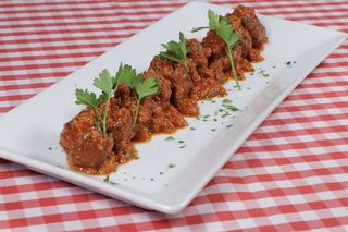 Albondigas de carne con tomate