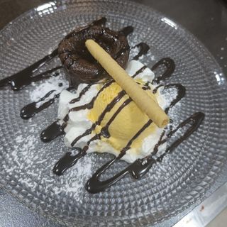 Coulant De Chocolate Con Helado De Vainilla