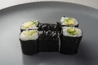 HOSOMAKI AGUACATE ( 6PZS. )