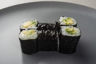 HOSOMAKI AGUACATE ( 6PZS. )