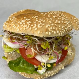 Kanapka jajko-łosos