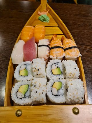 Maki + Nigiri Variado (15 uds.)