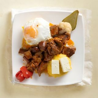 Tochitura moldoveneasca