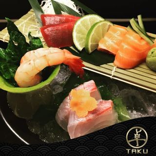 Sashimi misto con pesce del giorno - 9 pezzi