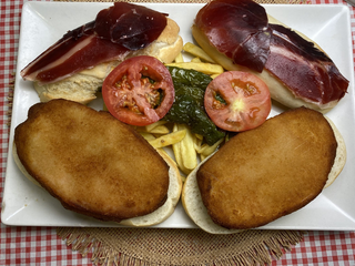 Serranito De Lomo Relleno 