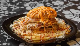 Burger Corral + Patatas + cocacola lata