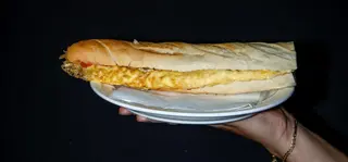 Bocadillo Caliente De Tortilla Francesa