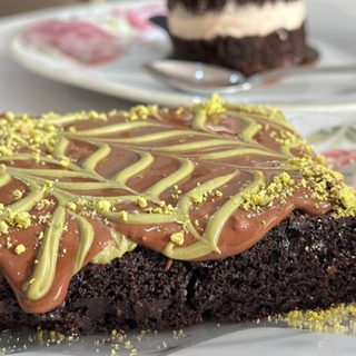 Brownie Kunafa Pistaccio Dubai