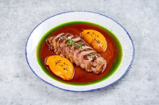 Качина грудка, морквяний крем, соус хойсин 