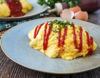 21. Omurice