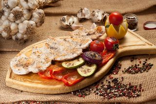 Piept de pui (plită) (200 gr)