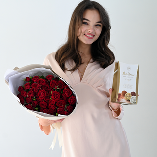 წითელი ვარდების თაიგული + შოკოლადი