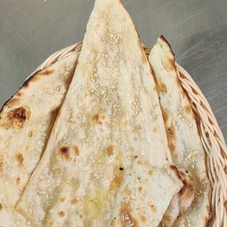 GARLIC BUTTER NAAN