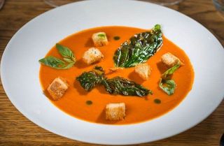 Supă cremă de roșii cu busuioc crocant fara potentiatori de gust